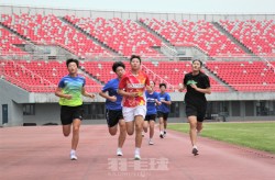 水从玻璃上低落下来中国国家女子排球队排球比赛新闻稿范文跳水学情分析方案